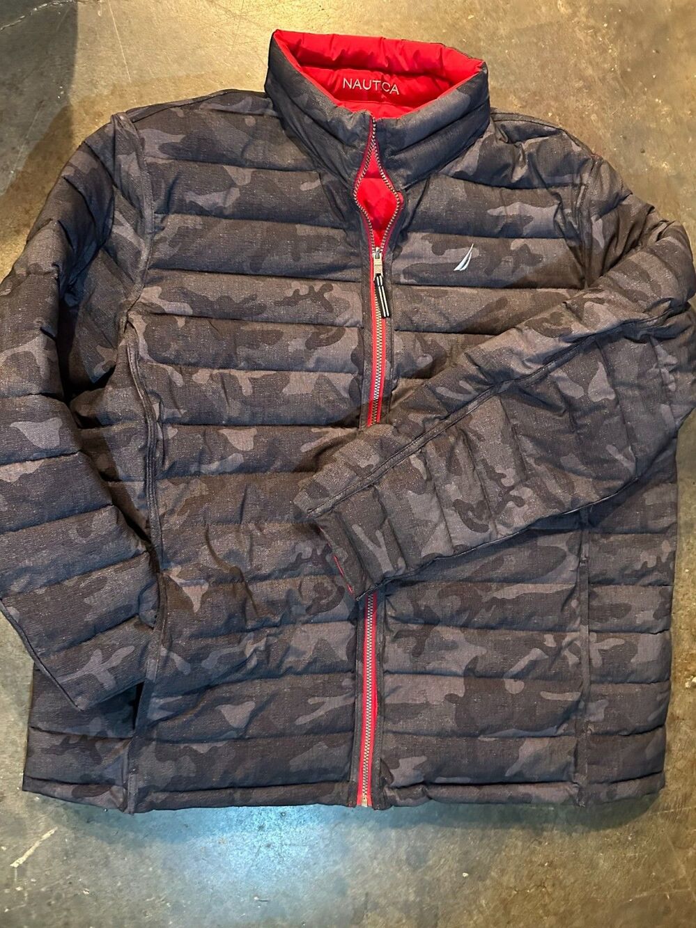 Nautica Men’s Reversible Charcoal Camo/Red Quilted Puffer Jacket Size 2XT Tall